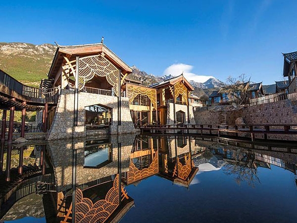 在雪山·麗江墅家玉廬設計師度假酒店