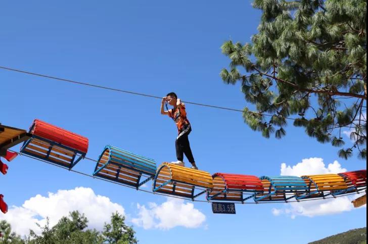 麗江試乘試駕獵鷹谷景區
