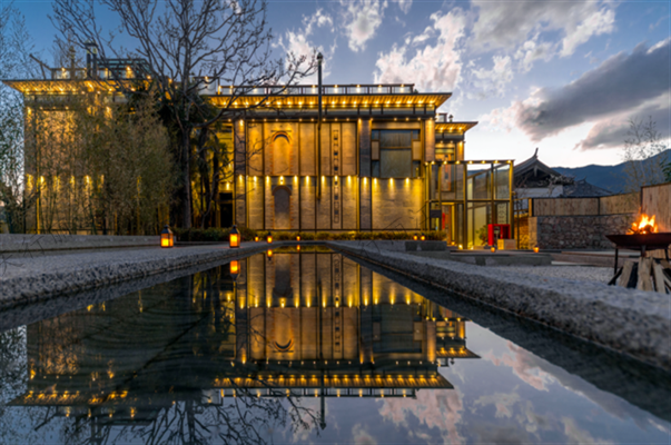  麗江吾莫青廬藝術酒店 住進這座“博物館式”酒店，邂逅500歲的菩提1000歲的碑文……