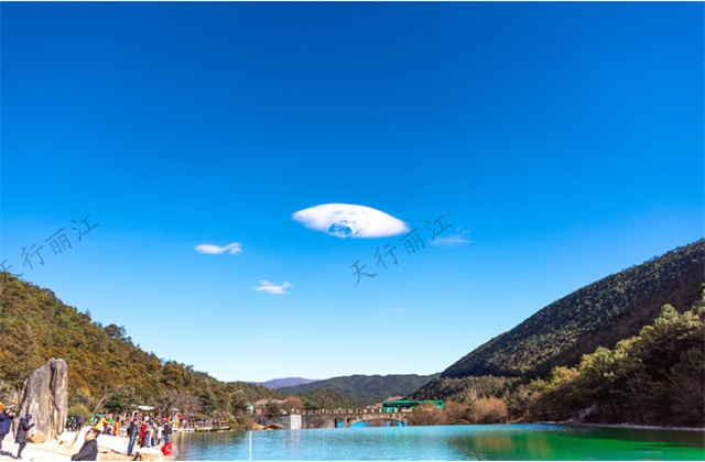 麗江旅游美麗的藍月谷  麗江旅游景區等著你