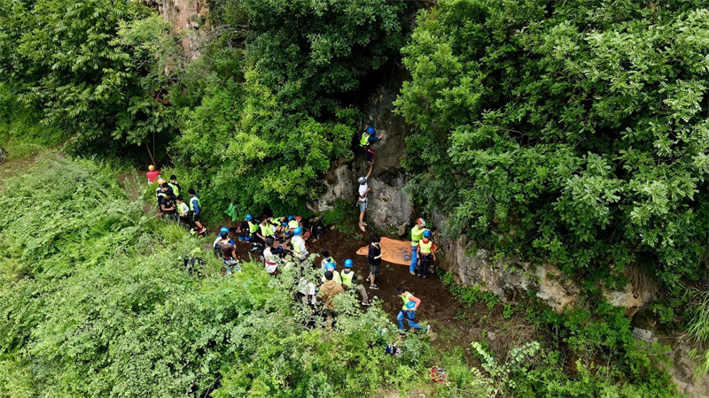 麗江石鼓鎮攀巖場