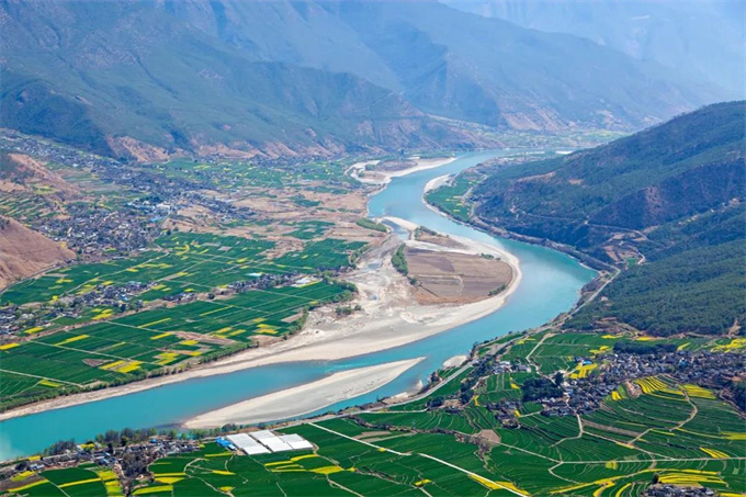 麗江旅游攻略：麗江，一座被金沙江偏愛的城市！來(lái)麗江體會(huì)非遺文化