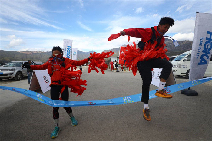 麗江山地馬拉松比賽：第三屆云南省戶外運(yùn)動(dòng)嘉年華2021玉龍山徑?美麗鄉(xiāng)村健康跑，來麗江參加半馬比賽吧