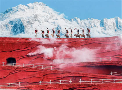 云南公司團(tuán)隊活動策劃,云南公司策劃活動，麗江旅行社,麗江旅游包車：總要來趟麗江吧！山間清爽的風(fēng)，古城溫暖的光，所遇皆美好。